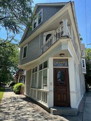 2280 W 10th Street, Cleveland, OH 44113