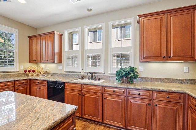 622 Moss Way, Hayward, CA 94541