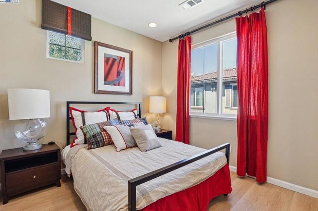 622 Moss Way, Hayward, CA 94541