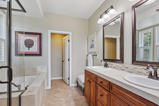 622 Moss Way, Hayward, CA 94541