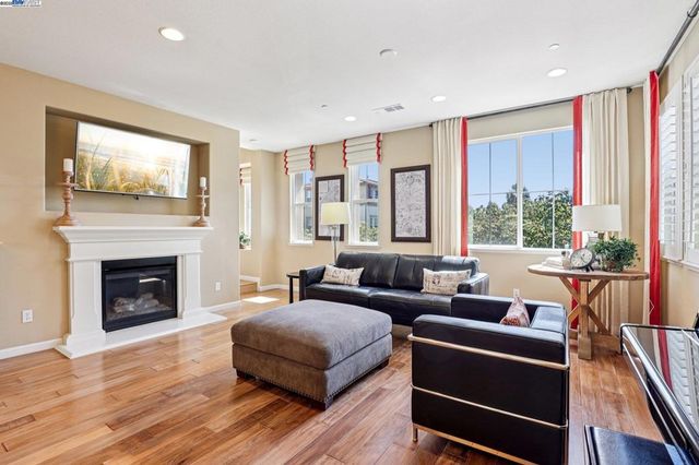 622 Moss Way, Hayward, CA 94541