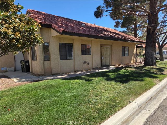 19099 Frances, Apple Valley, CA 92308