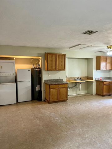502 Saint Charles Street, League City, TX 77573