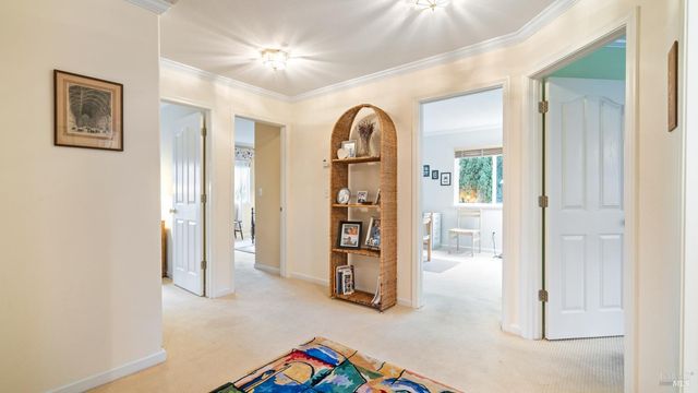 266 Cambridge Ln, Petaluma, CA 94952