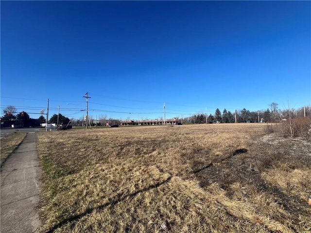 1150 N Greece Rd Road, Greece, NY 14626