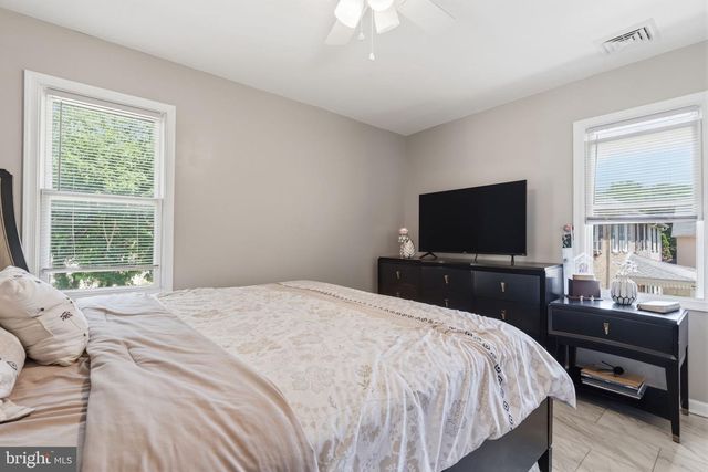 203 NEW JERSEY RD, Brooklawn, NJ 08030