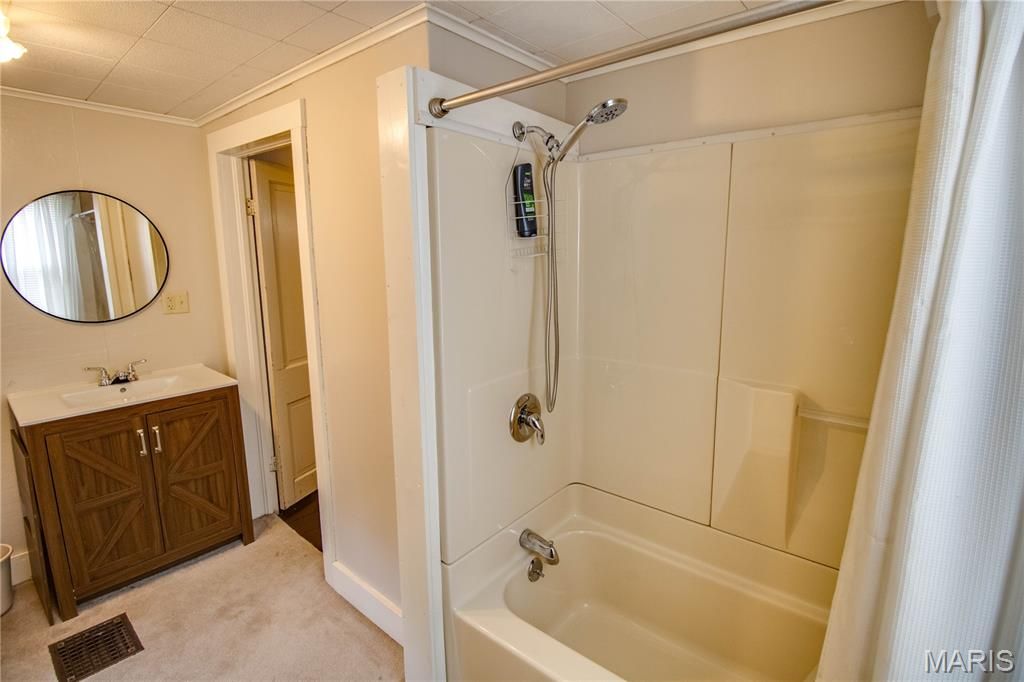 Image 45 of property listing at 332 N High Street, Carlinville, IL 62626