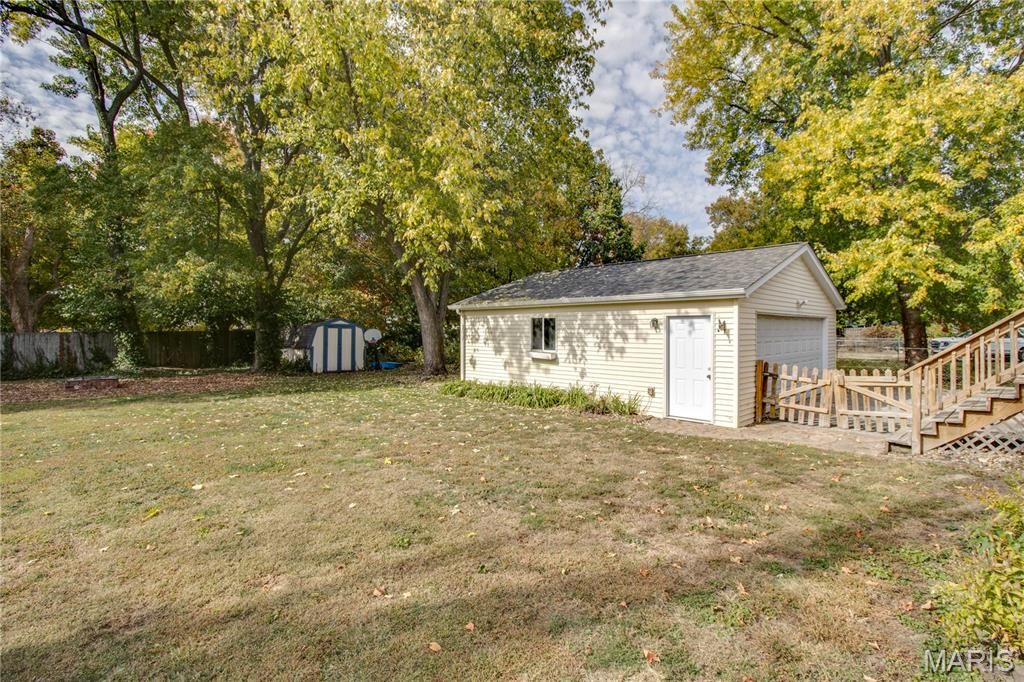 Image 56 of property listing at 332 N High Street, Carlinville, IL 62626