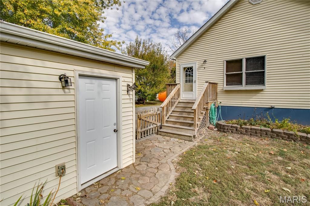 Image 57 of property listing at 332 N High Street, Carlinville, IL 62626