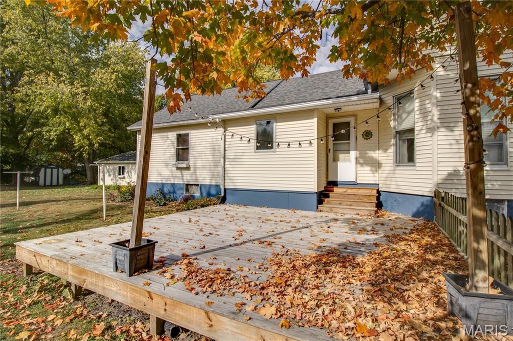 Image 59 of property listing at 332 N High Street, Carlinville, IL 62626
