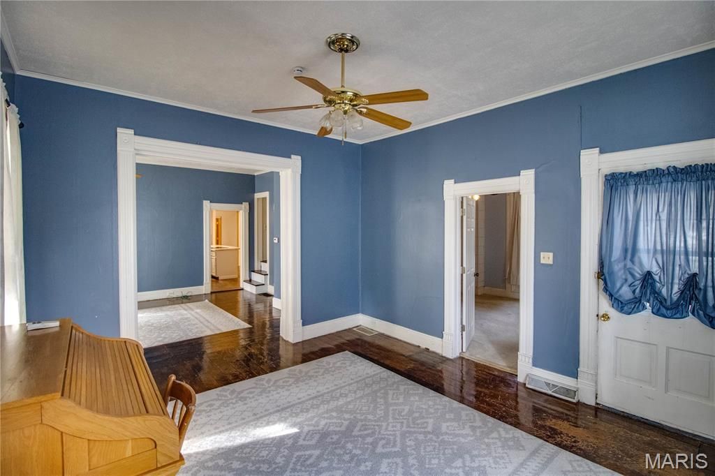 Image 9 of property listing at 332 N High Street, Carlinville, IL 62626