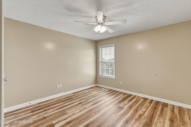 35 Grant Ct, Taylorsville, KY 40071