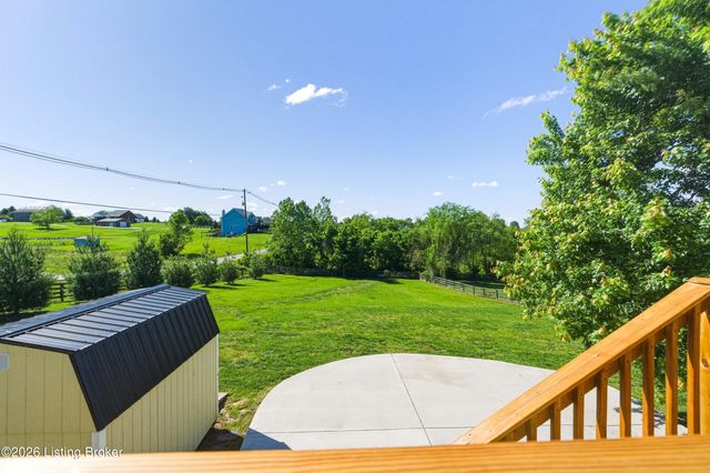 35 Grant Ct, Taylorsville, KY 40071