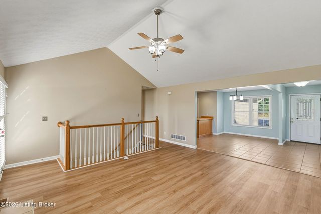 35 Grant Ct, Taylorsville, KY 40071