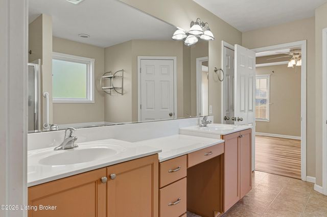 35 Grant Ct, Taylorsville, KY 40071