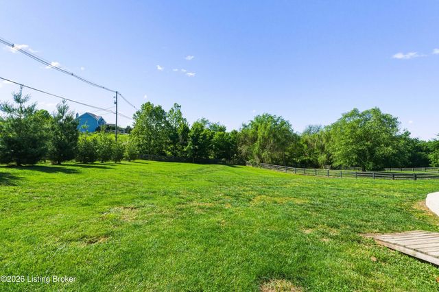 35 Grant Ct, Taylorsville, KY 40071