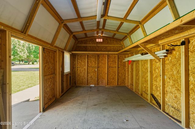 35 Grant Ct, Taylorsville, KY 40071
