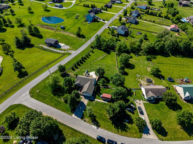 35 Grant Ct, Taylorsville, KY 40071