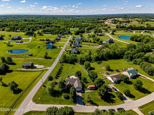 35 Grant Ct, Taylorsville, KY 40071