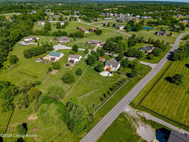 35 Grant Ct, Taylorsville, KY 40071