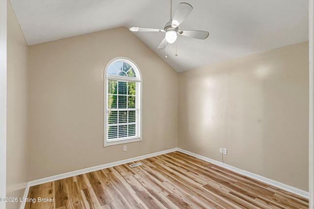35 Grant Ct, Taylorsville, KY 40071