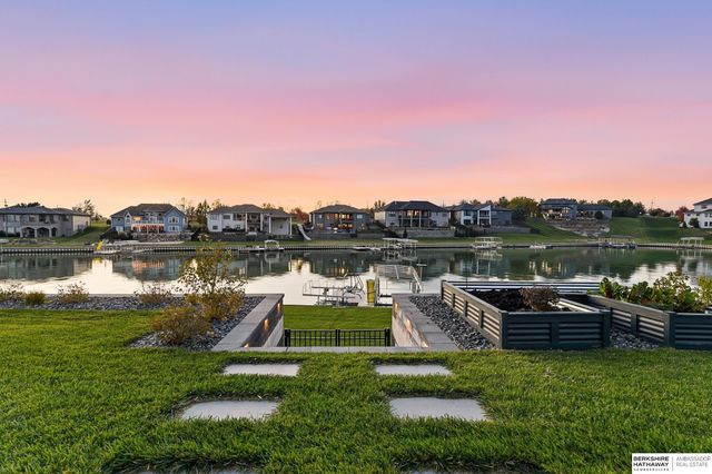 12616 N 178th Circle, Bennington, NE 68007