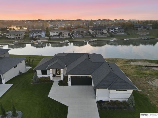 12616 N 178th Circle, Bennington, NE 68007