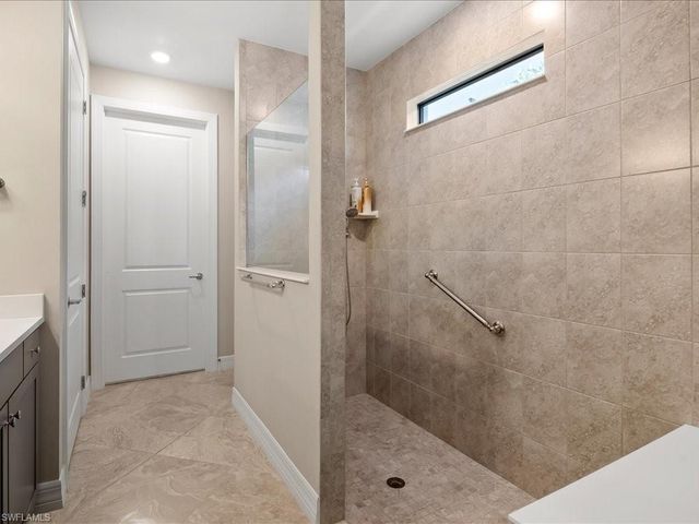 7225 Wilton DR, Naples, FL 34109