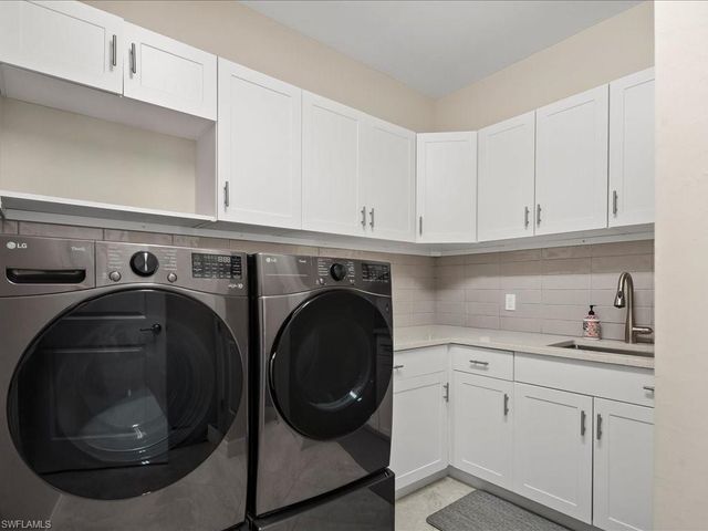 7225 Wilton DR, Naples, FL 34109