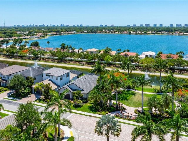 7225 Wilton DR, Naples, FL 34109