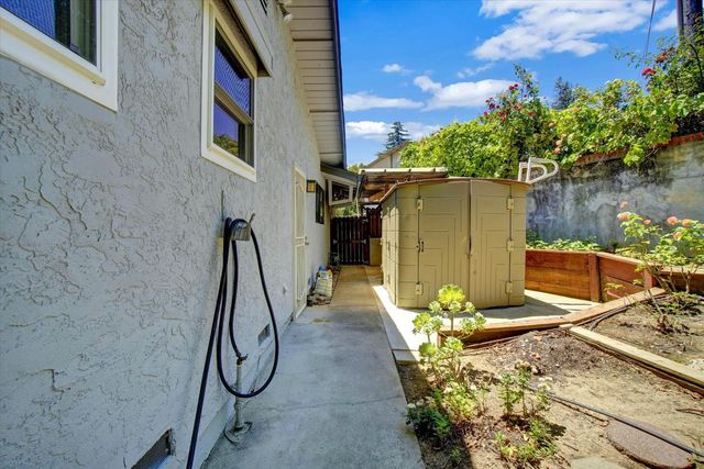 8347 Woodborough Way, Fair Oaks, CA 95628