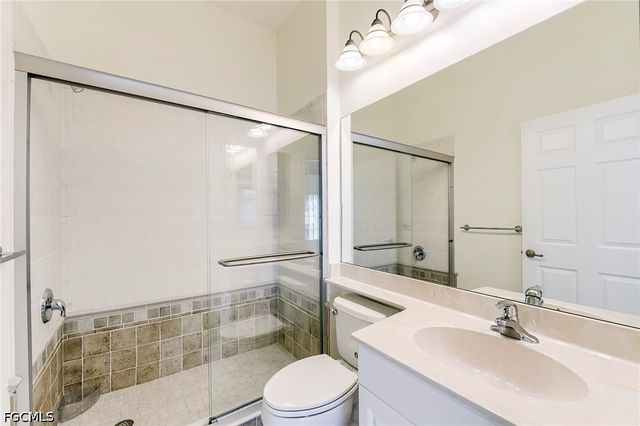8916 Dartmoor WAY, Fort Myers, FL 33908