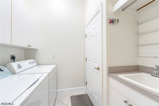8916 Dartmoor WAY, Fort Myers, FL 33908