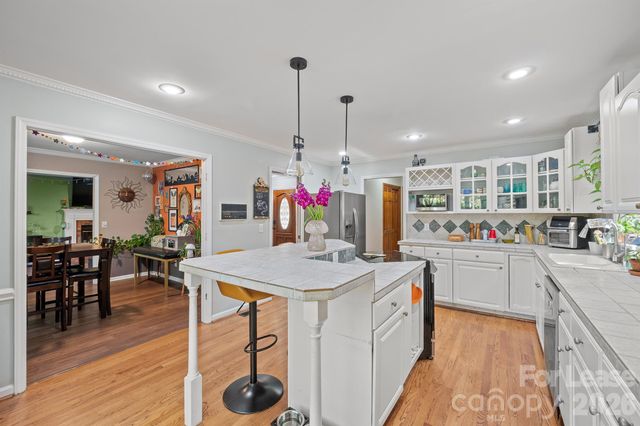 16003 Molokai Drive, Tega Cay, SC 29708