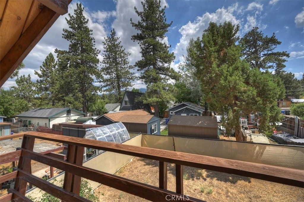 Image 31 of property listing at 710 W Fairway, Big Bear City, CA 92314