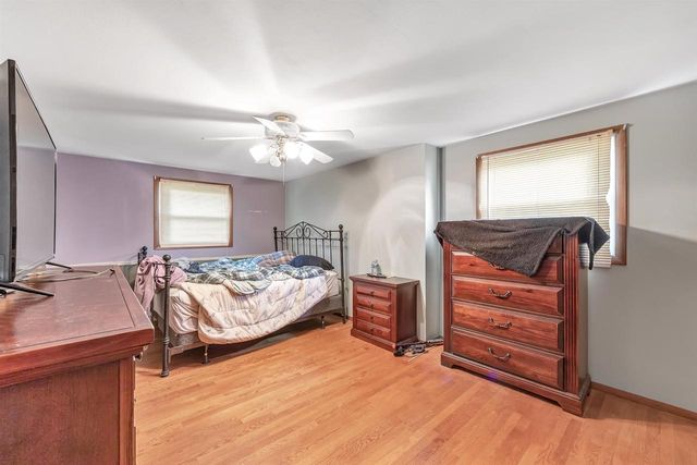 127 W CAPITOL DRIVE, Appleton, WI 54911
