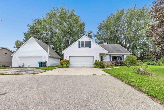127 W CAPITOL DRIVE, Appleton, WI 54911