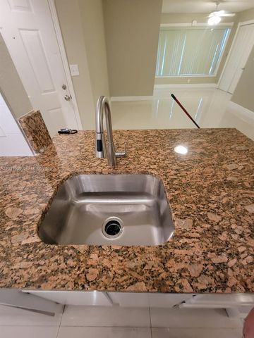 2826 S University Dr 3101, Davie, FL 33328