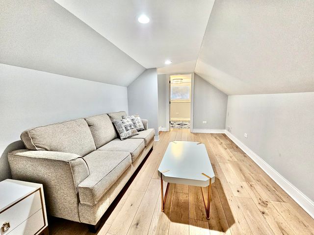 1982 S Benton Center Road, Benton Twp, MI 49022