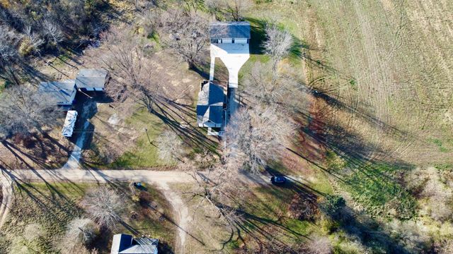 1982 S Benton Center Road, Benton Twp, MI 49022