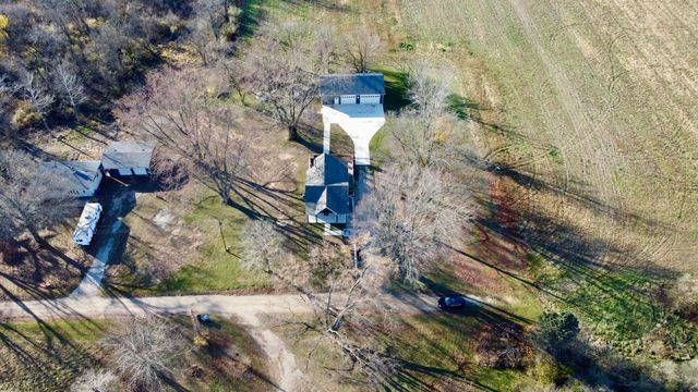 1982 S Benton Center Road, Benton Twp, MI 49022