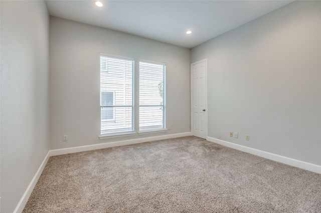 909 City Side Lane, Dallas, TX 75201
