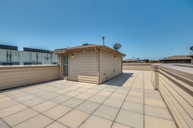 909 City Side Lane, Dallas, TX 75201