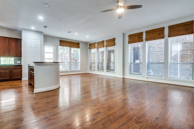 909 City Side Lane, Dallas, TX 75201