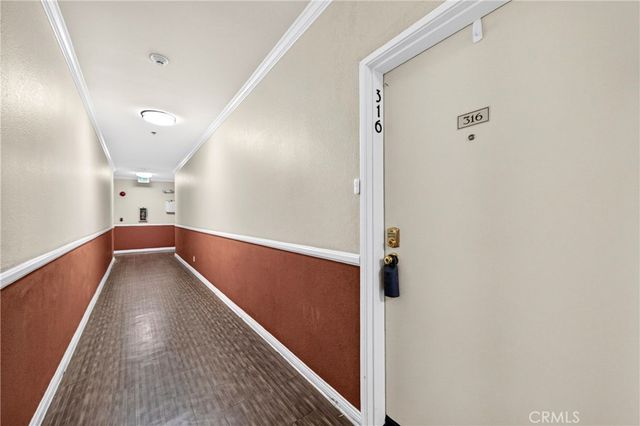 300 N El Molino 316, Pasadena, CA 91101