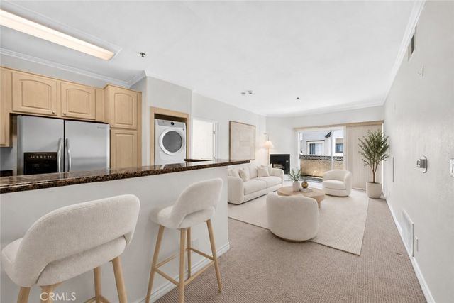 300 N El Molino 316, Pasadena, CA 91101