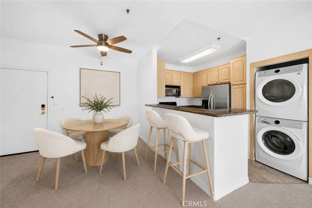 300 N El Molino 316, Pasadena, CA 91101