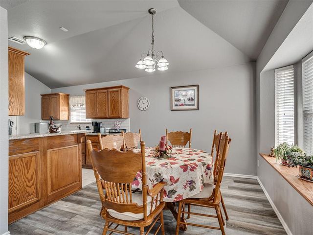 21919 Pleasant Ridge Road, Edmond, OK 73012