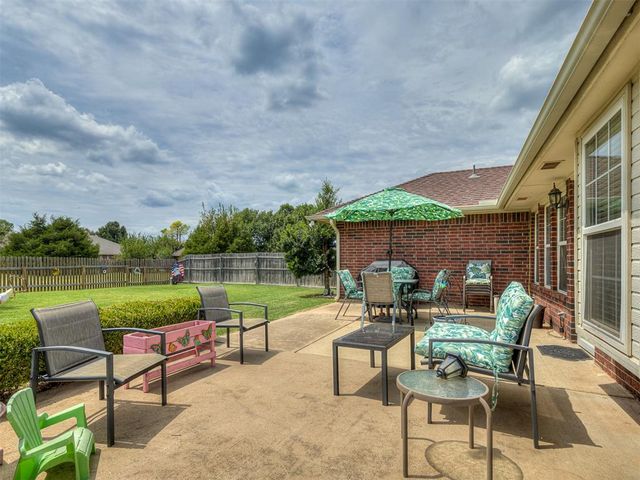 21919 Pleasant Ridge Road, Edmond, OK 73012
