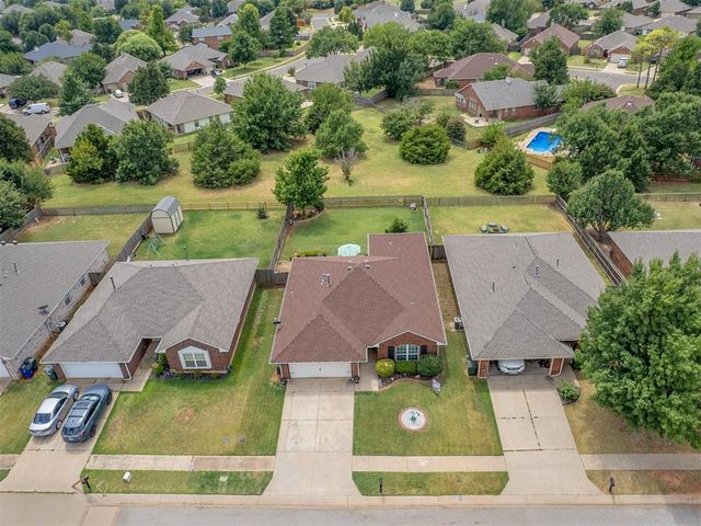 21919 Pleasant Ridge Road, Edmond, OK 73012